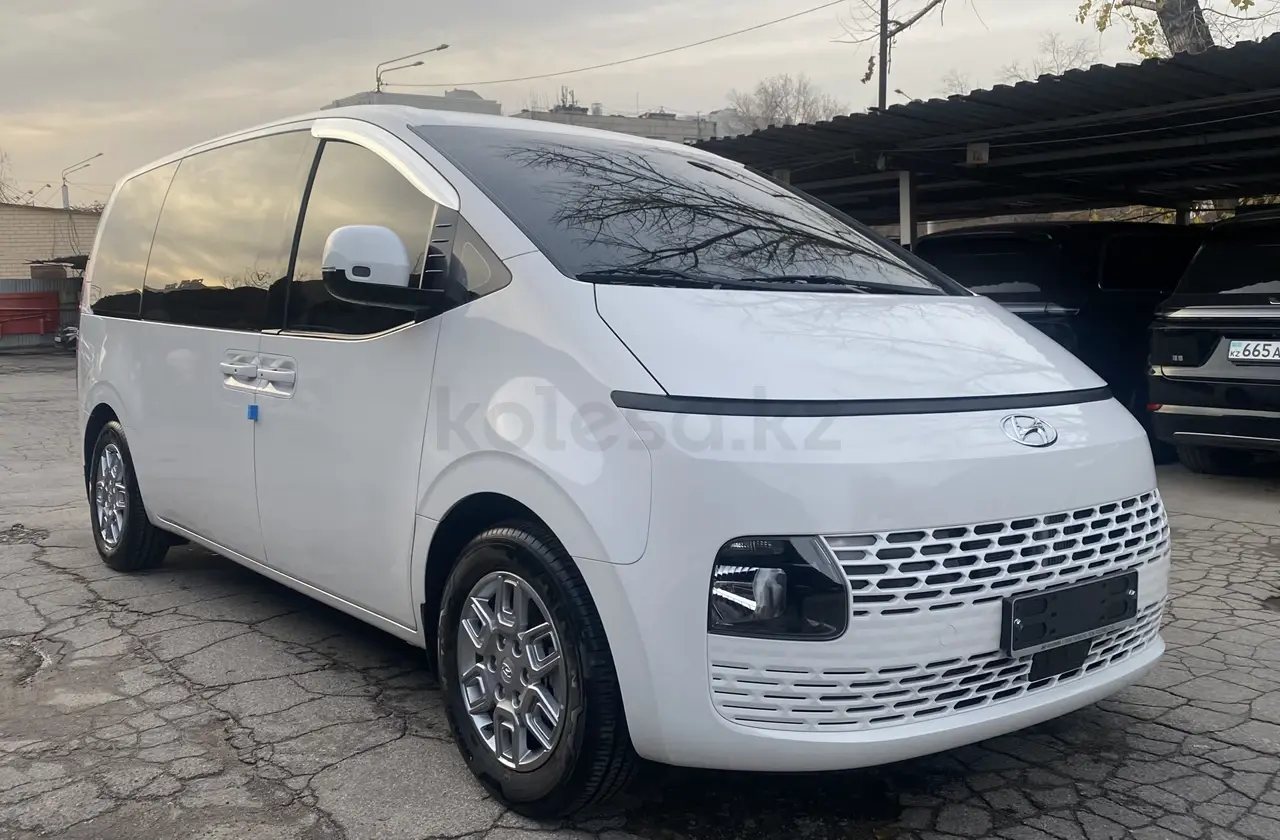 Hyundai Staria, 2022