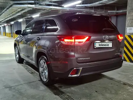 Toyota Highlander 2018 года за 18 300 000 тг. в Алматы – фото 13