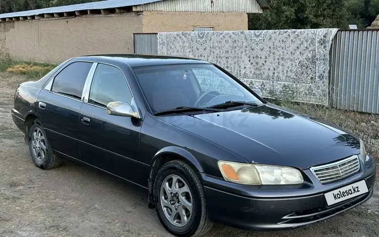 Toyota Camry 2000 годаүшін3 600 000 тг. в Семей