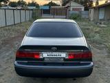 Toyota Camry 2000 года за 3 600 000 тг. в Семей – фото 5