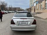 Mercedes-Benz E 320 2004 годаүшін5 500 000 тг. в Актау – фото 3