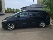 Toyota Estima, 2010