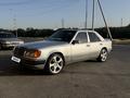 Mercedes-Benz E 200 1991 года за 2 300 000 тг. в Шымкент – фото 2