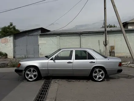 Mercedes-Benz E 200 1991 года за 2 300 000 тг. в Шымкент – фото 13