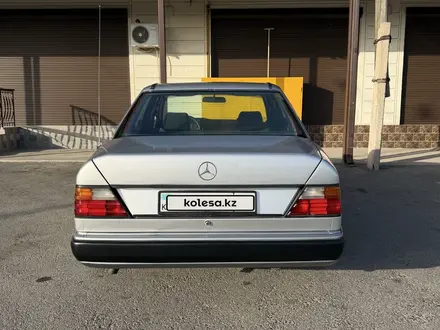 Mercedes-Benz E 200 1991 года за 2 300 000 тг. в Шымкент – фото 7