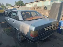Audi 100, 1985