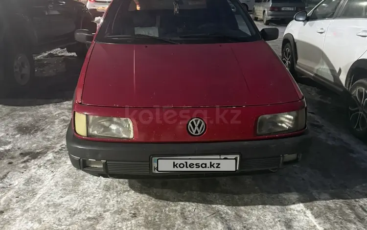 Volkswagen Passat 1990 годаfor1 050 000 тг. в Астана