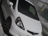 Honda Fit 2001 года за 2 100 000 тг. в Алматы