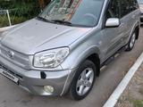 Toyota RAV4 2005 годаүшін5 800 000 тг. в Шахтинск – фото 2