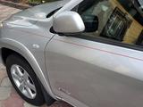 Toyota RAV4 2007 года за 8 500 000 тг. в Алматы – фото 2