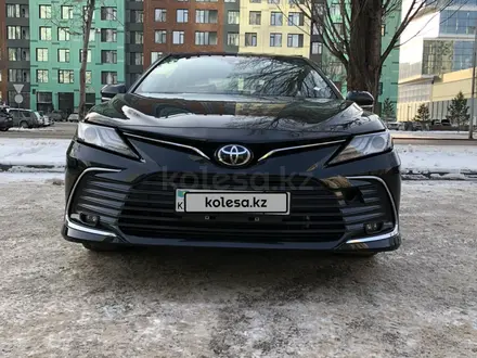 Toyota Camry 2023 года за 17 000 000 тг. в Астана