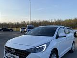 Hyundai Accent 2021 года за 7 990 000 тг. в Шымкент – фото 2