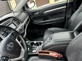 Toyota Highlander 2014 года за 14 300 000 тг. в Актобе – фото 3