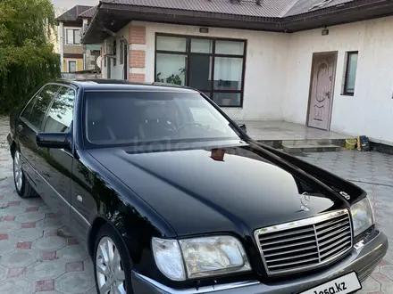 Mercedes-Benz S 320 1998 года за 6 000 000 тг. в Атырау – фото 2