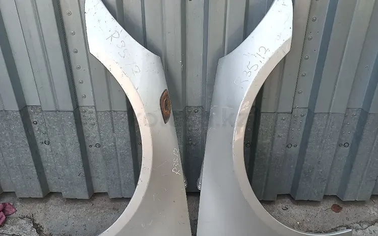 Крыло переднее R350 W251 за 23 000 тг. в Алматы