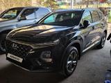 Hyundai Santa Fe 2019 года за 12 970 000 тг. в Алматы