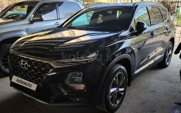 Hyundai Santa Fe 2019 года за 12 970 000 тг. в Алматы