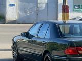 Mercedes-Benz E 280 1999 годаүшін4 500 000 тг. в Тараз – фото 2