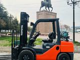 Toyota  8F 2014 годаүшін5 200 000 тг. в Шымкент – фото 4