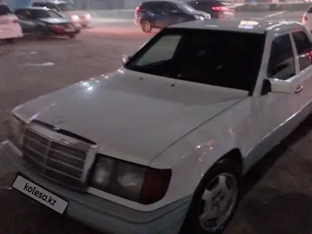 Mercedes-Benz E 230 1988 года за 1 200 000 тг. в Алматы – фото 2