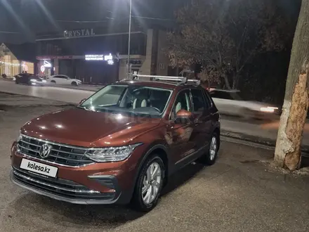 Volkswagen Tiguan 2021 года за 17 000 000 тг. в Шымкент