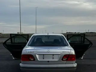 Mercedes-Benz E 280