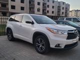 Toyota Highlander 2016 года за 11 500 000 тг. в Актобе – фото 2