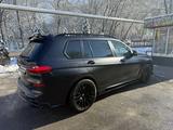 BMW X7 2022 года за 50 500 000 тг. в Алматы – фото 3