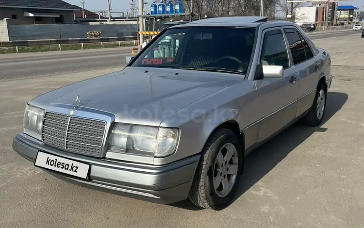 Mercedes-Benz E 220 1993 года за 2 000 000 тг. в Алматы