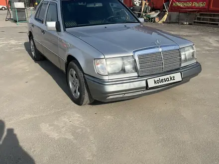 Mercedes-Benz E 220 1993 года за 2 000 000 тг. в Алматы – фото 6