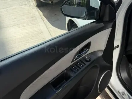 Chevrolet Cruze 2013 года за 2 850 000 тг. в Алматы – фото 8