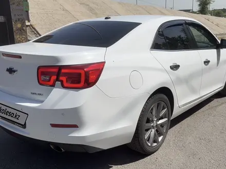 Chevrolet Malibu 2014 года за 8 000 000 тг. в Шымкент – фото 3