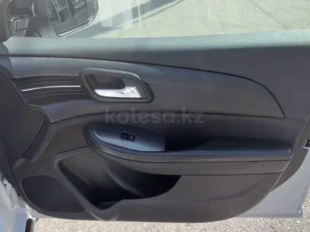 Chevrolet Malibu 2014 года за 8 000 000 тг. в Шымкент – фото 10