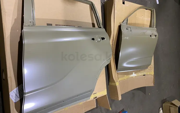 Дверь задний Toyota Highlander 2021 ORIGINAL за 335 000 тг. в Алматы