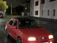 Volkswagen Vento 1993 годаfor1 350 000 тг. в Астана