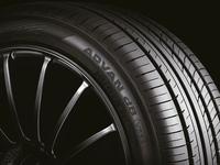 Yokohama ADVAN V552 245/40R21 за 105 300 тг. в Алматы