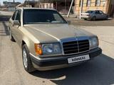 Mercedes-Benz E 230 1990 годаfor1 350 000 тг. в Кызылорда