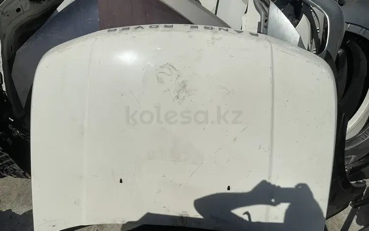 Капот на Range Rover Sport 2005-2009г за 20 000 тг. в Алматы