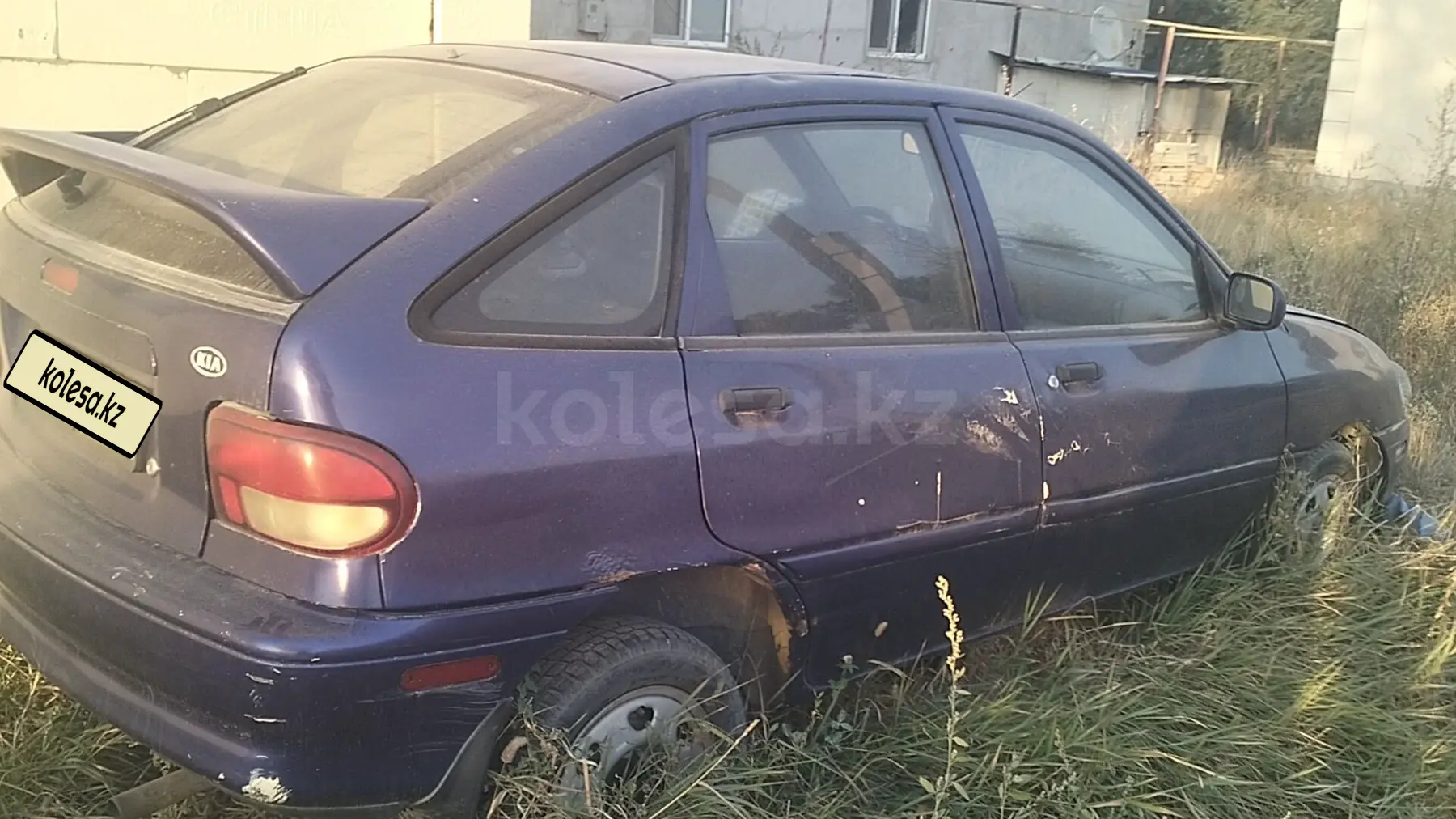 Kia Avella, 1998