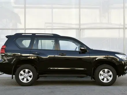 Toyota Land Cruiser Prado 2023 года за 22 900 000 тг. в Алматы – фото 2