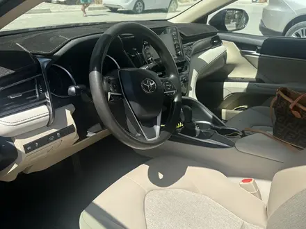 Toyota Camry 2021 года за 11 000 000 тг. в Актау – фото 6