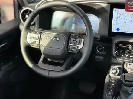 Toyota Land Cruiser Prado Luxe+ 2025 года за 48 150 000 тг. в Алматы – фото 16