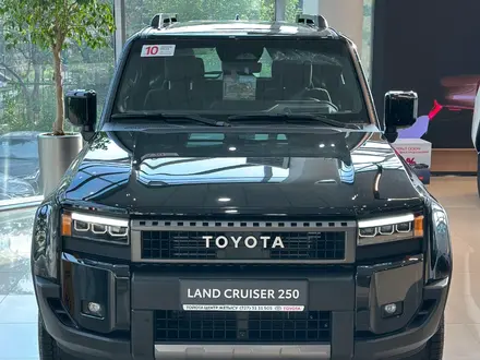 Toyota Land Cruiser Prado Luxe+ 2025 года за 48 150 000 тг. в Алматы – фото 2
