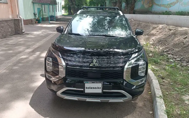 Mitsubishi Outlander 2023 года за 14 900 000 тг. в Алматы
