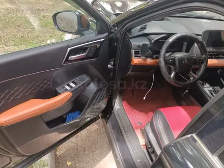 Mitsubishi Outlander 2023 года за 14 900 000 тг. в Алматы – фото 12