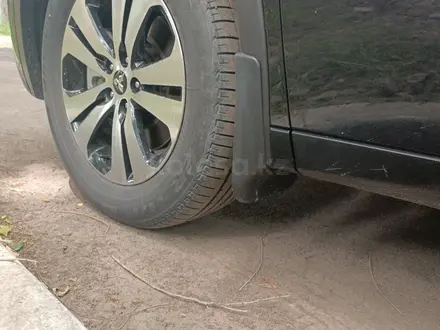 Mitsubishi Outlander 2023 года за 14 900 000 тг. в Алматы – фото 23