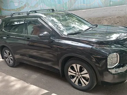 Mitsubishi Outlander 2023 года за 14 900 000 тг. в Алматы – фото 5