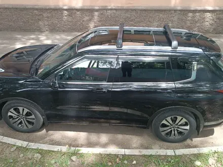 Mitsubishi Outlander 2023 года за 14 900 000 тг. в Алматы – фото 7