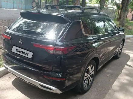 Mitsubishi Outlander 2023 года за 14 900 000 тг. в Алматы – фото 9