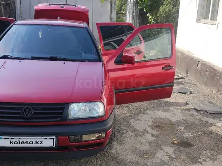 Volkswagen Vento 1993 года за 1 700 000 тг. в Алматы – фото 60